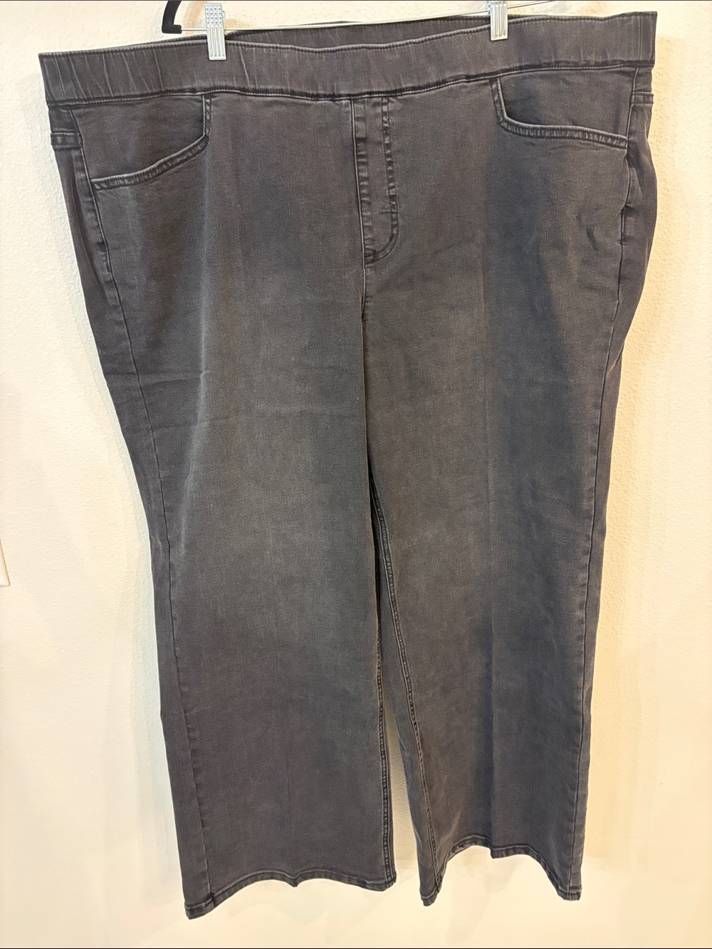 Isaac Mizrahi Live Black Straight Pull-On Jeans